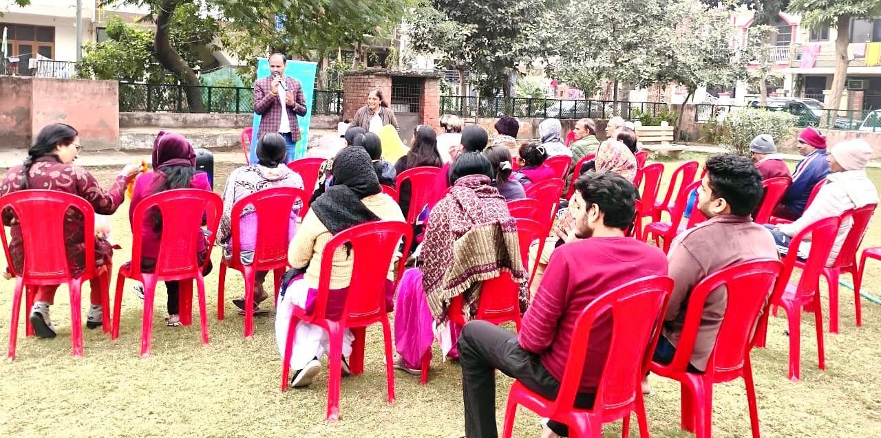 ग्रेटर नोएडा - माई सिटी एचसीएल फ़ाउंडेशन ने सेक्टर पी-4 में कूड़ा निस्तारण के लिए किया जागरूक I