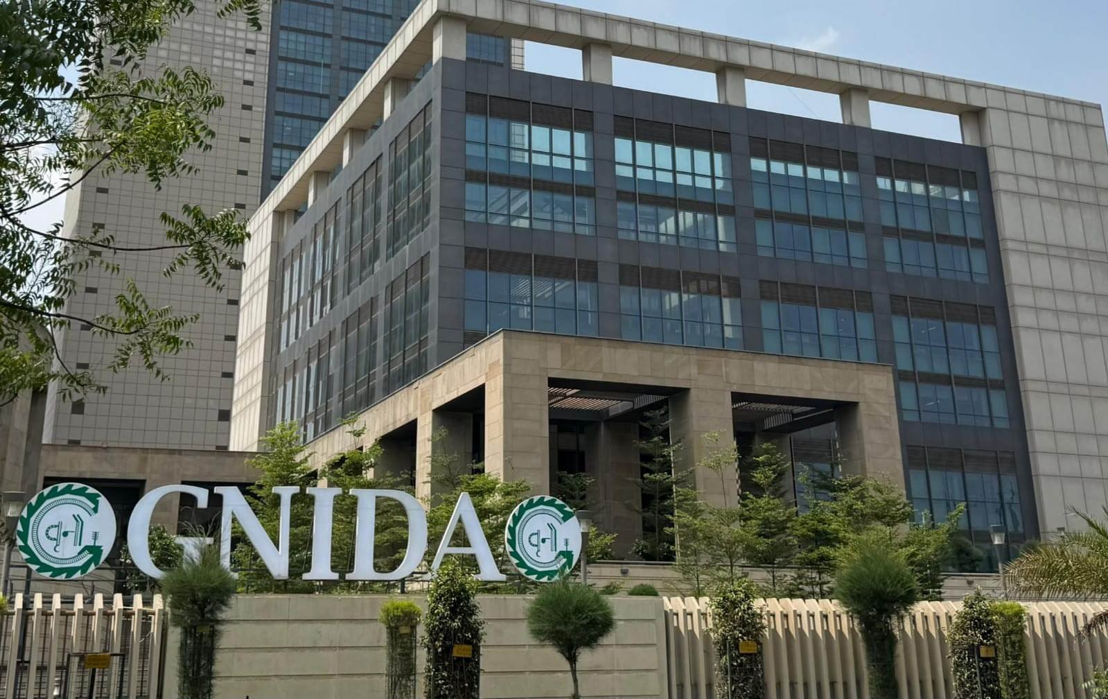 ग्रेटर नोएडा-प्राधिकरण की बड़ी कार्रवाई,कंपनियों और व्यक्तियों को मिलाकर 46 पर लगाई 49.45 लाख की पेनल्टी  I