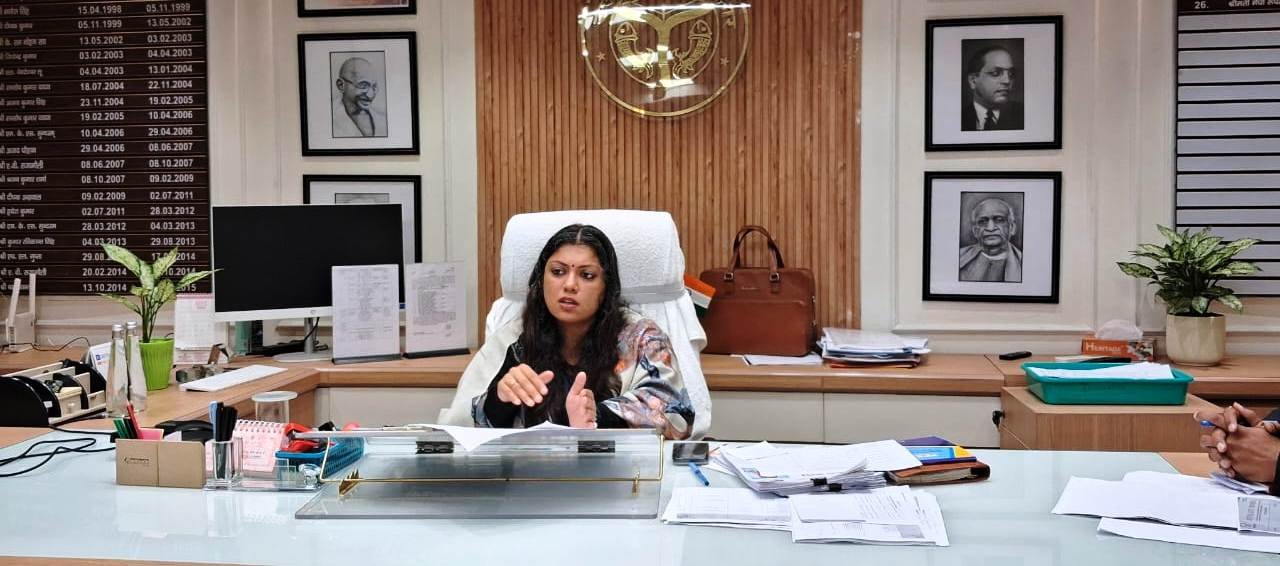 गौतम बुद्ध नगर- छात्रों के मानसिक स्वास्थ्य संरक्षण एवं कोचिंग सेंटर विनियमों के प्रभावी क्रियान्वयन को लेकर जिला स्तरीय समिति की बैठक