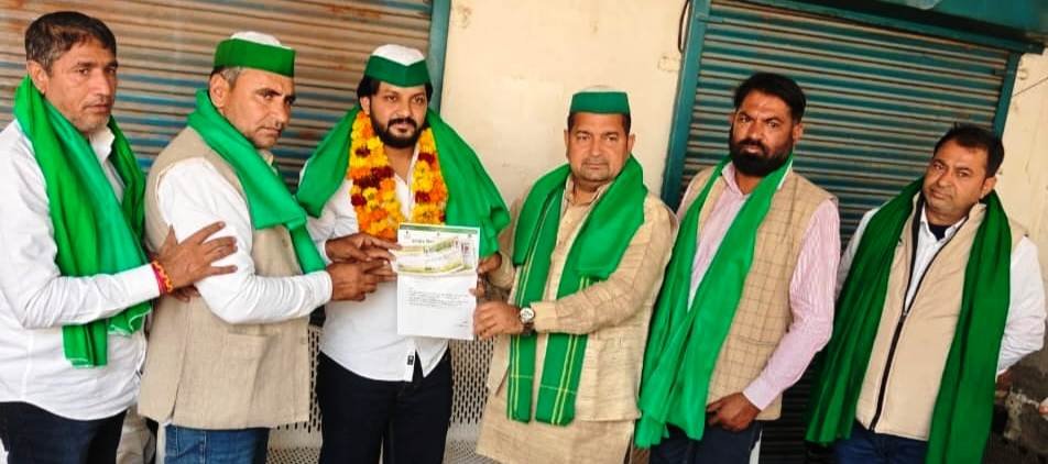 ग्रेटर नोएडा-22 दिसंबर महापंचायत की तैयारी धीरेंद्र भाटी ग्राम अध्यक्ष डेरीन की जिम्मेदारी : अशोक भाटी