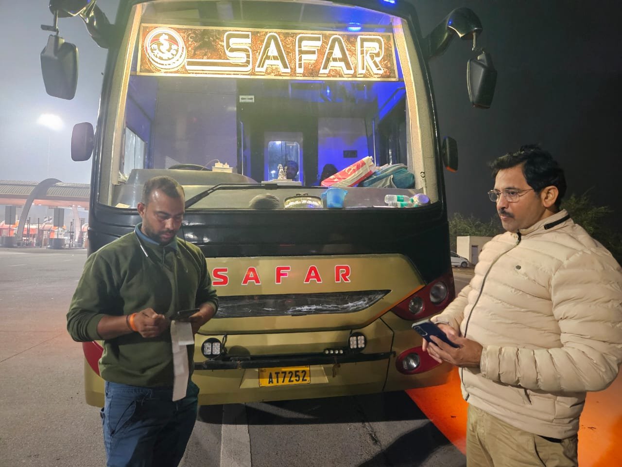 गौतमबुद्धनगर-कोहरे में सुरक्षित यात्रा हेतु जिला प्रशासन की अपील, एआरटीओ ने जारी की विस्तृत सावधानियां I