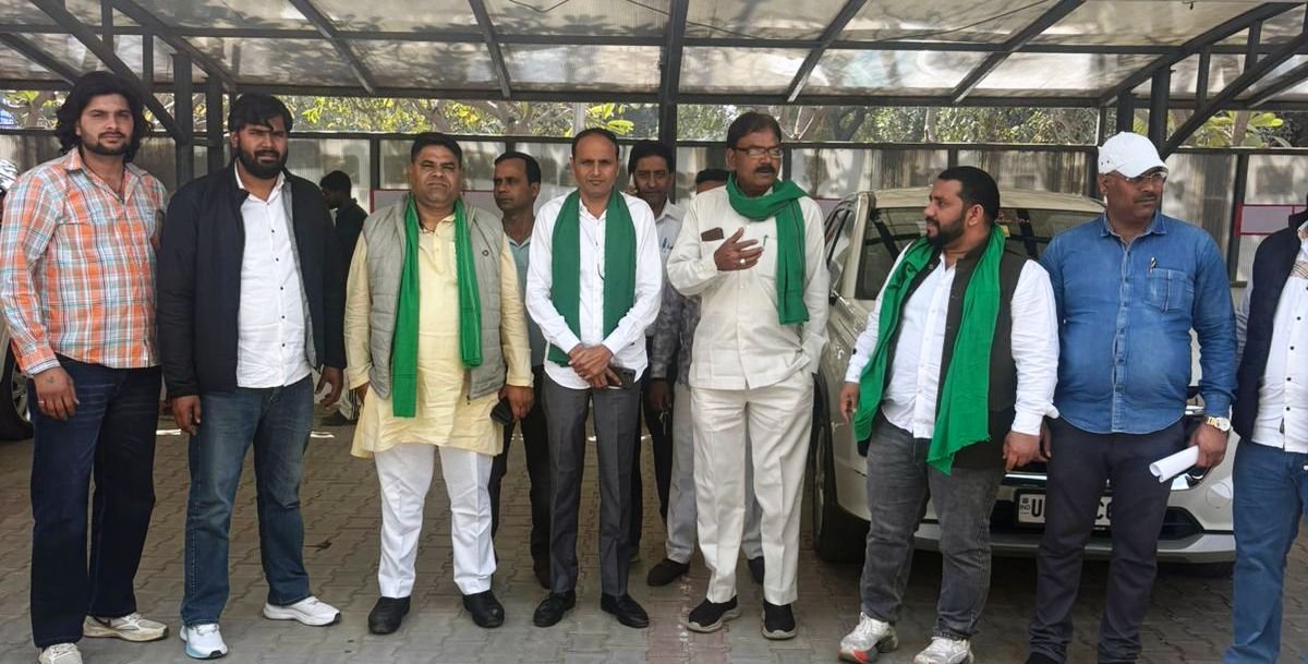 ग्रेटर नोएडा -जगनपुर इंटरचेंज किसानों की समस्याओं को लेकर ओ एस डी शैलेंद्र कुमार से मुलाकात I