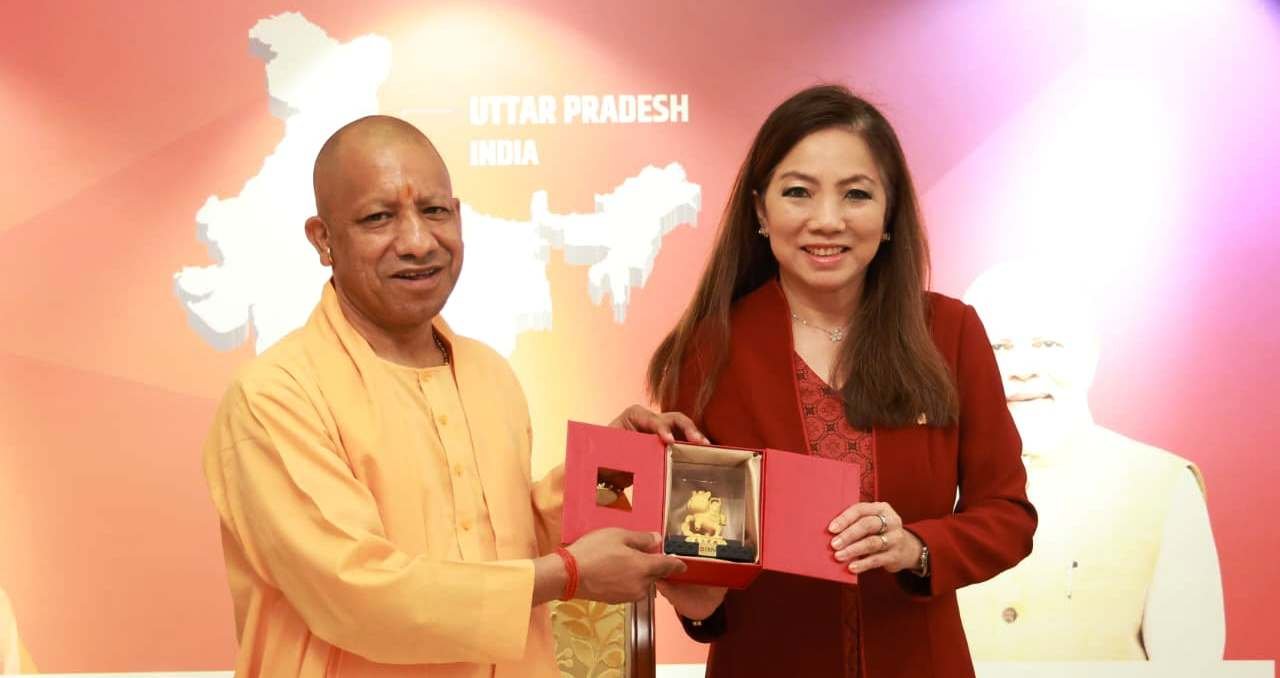 सिंगापुर में डीबीएस बैंक की सीईओ से मुख्यमंत्री योगी की बैठक, वित्तीय और ग्रीन एनर्जी क्षेत्र में निवेश पर व्यापक चर्चा I