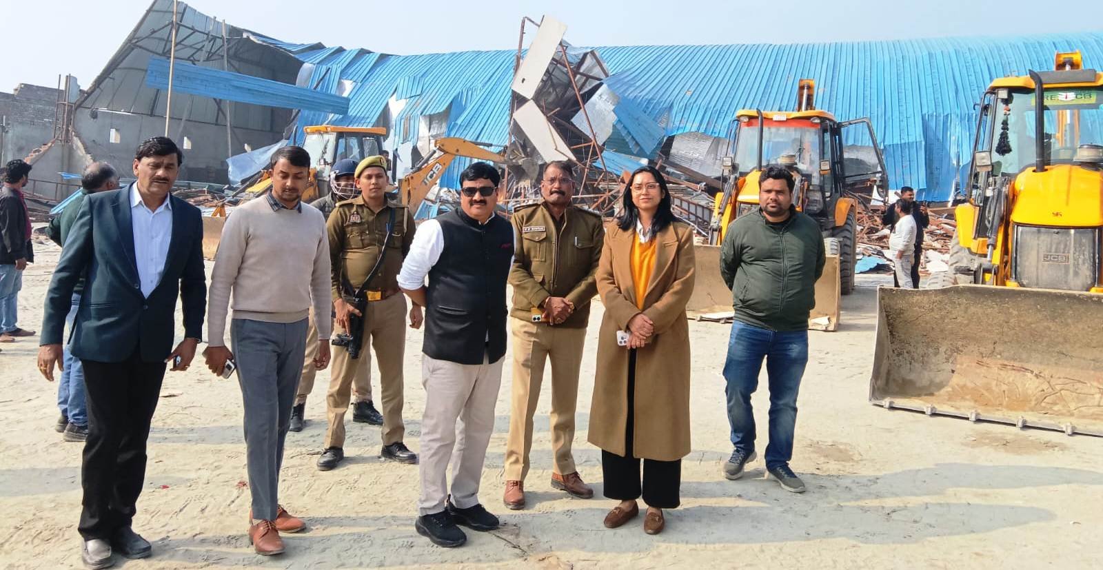 ग्रेटर नोएडा - यमुना औद्योगिक विकास प्राधिकरण द्वारा अतिक्रमण के विरुद्ध लगातार प्रभावी कार्रवाई I