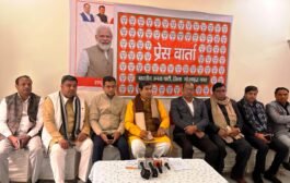 भारतीय जनता पार्टी जनपद गौतमबुद्धनगर द्वारा पत्रकार वार्ता का आयोजन *प्रदेश सरकार द्वारा शिक्षकों के कैशलेस सुविधा के विषय पर की गई ।