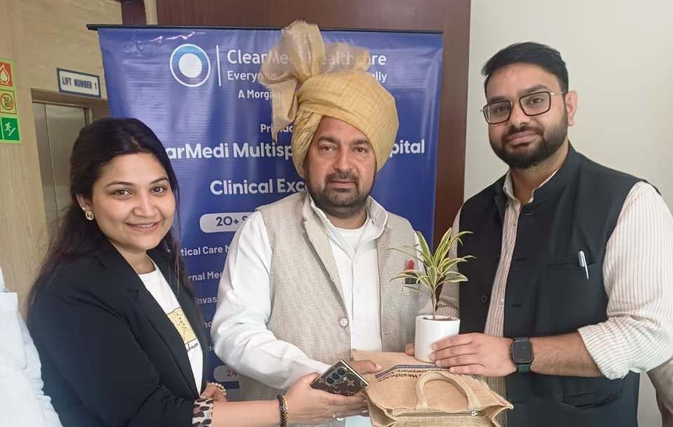नोएडा- क्लियर मेडी हेल्थ केयर द्वारा सौहार्दपूर्ण बैठक का आयोजन, मुख्य अतिथि अशोक भाटी ने की सराहना I