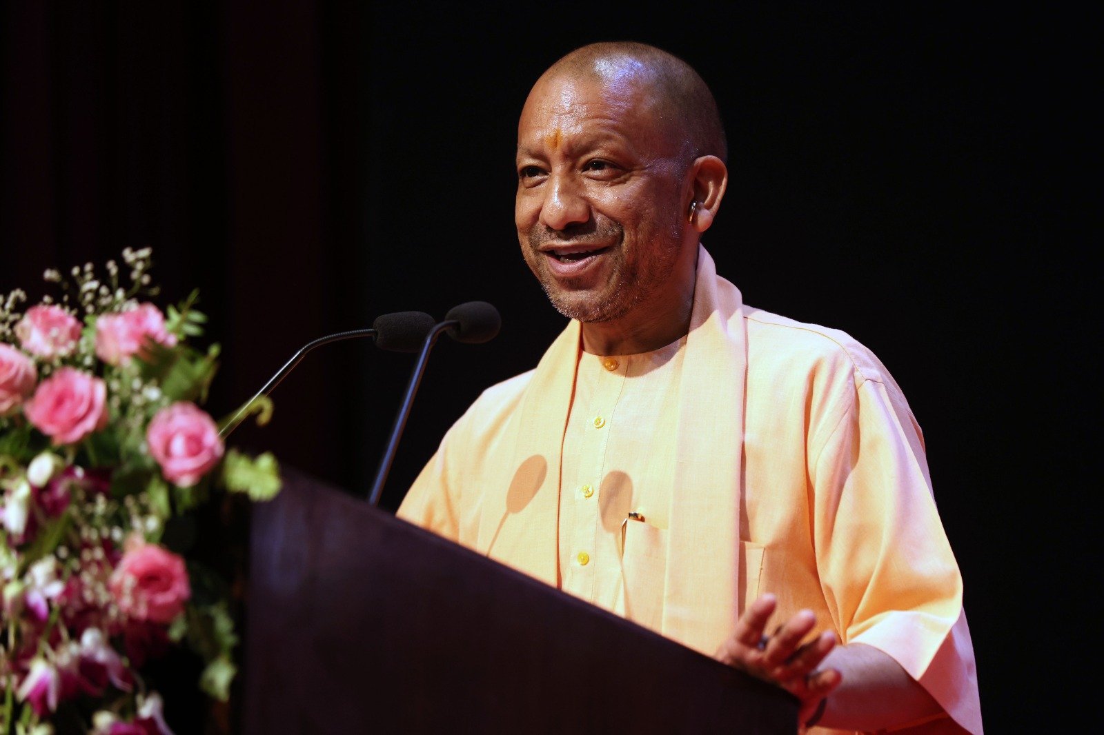 लखनऊ- वैश्विक अनिश्चितता के दौर में यूपी बना सबसे सुरक्षित और भरोसेमंद निवेश गंतव्य: सीएम योगी I