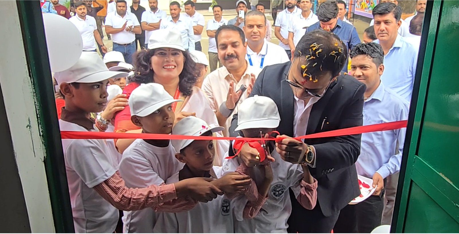 ग्रेटर नोएडा :- ajay poly limited ,प्राथमिक विद्यालय बिरौंडी ग्रेटर नोएडा में नवनिर्मित कंप्यूटर कक्ष और क्रीड़ा भवन का भव्य लोकार्पण I