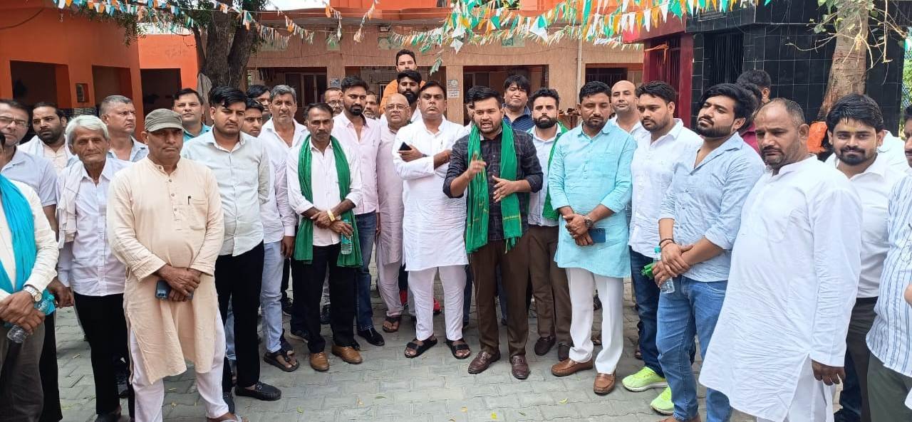 नोएडा प्राधिकरण की 222 वी बोर्ड बैठक की समीक्षा किसानों ने किया निंदा प्रस्ताव पारित - विमल त्यागी