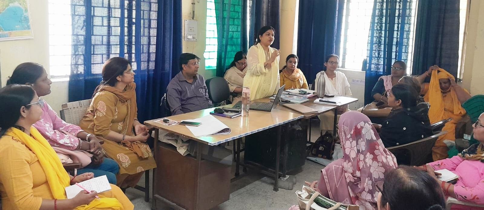 गौतमबुद्धनगर- बाल विकास परियोजना अधिकारी की अध्यक्षता में सेक्टर मीटिंग का हुआ आयोजन I