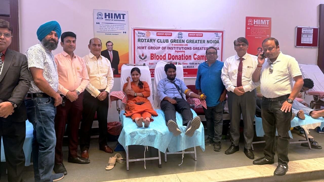 ग्रेटर नोएडा- रोटरी क्लब ग्रीन ग्रेटर नोएडा द्वारा HIMT ग्रुप ऑफ़ इंस्टीट्यूशंस में लगाया रक्तदान शिविर