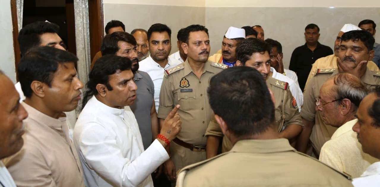 गौतम बुद्ध नगर- कांग्रेस अध्यक्ष अजय राय को अध्यक्ष दीपक भाटी चोटीवाला से मिलने से जबरन रोका-दीपक भाटी चोटीवाला