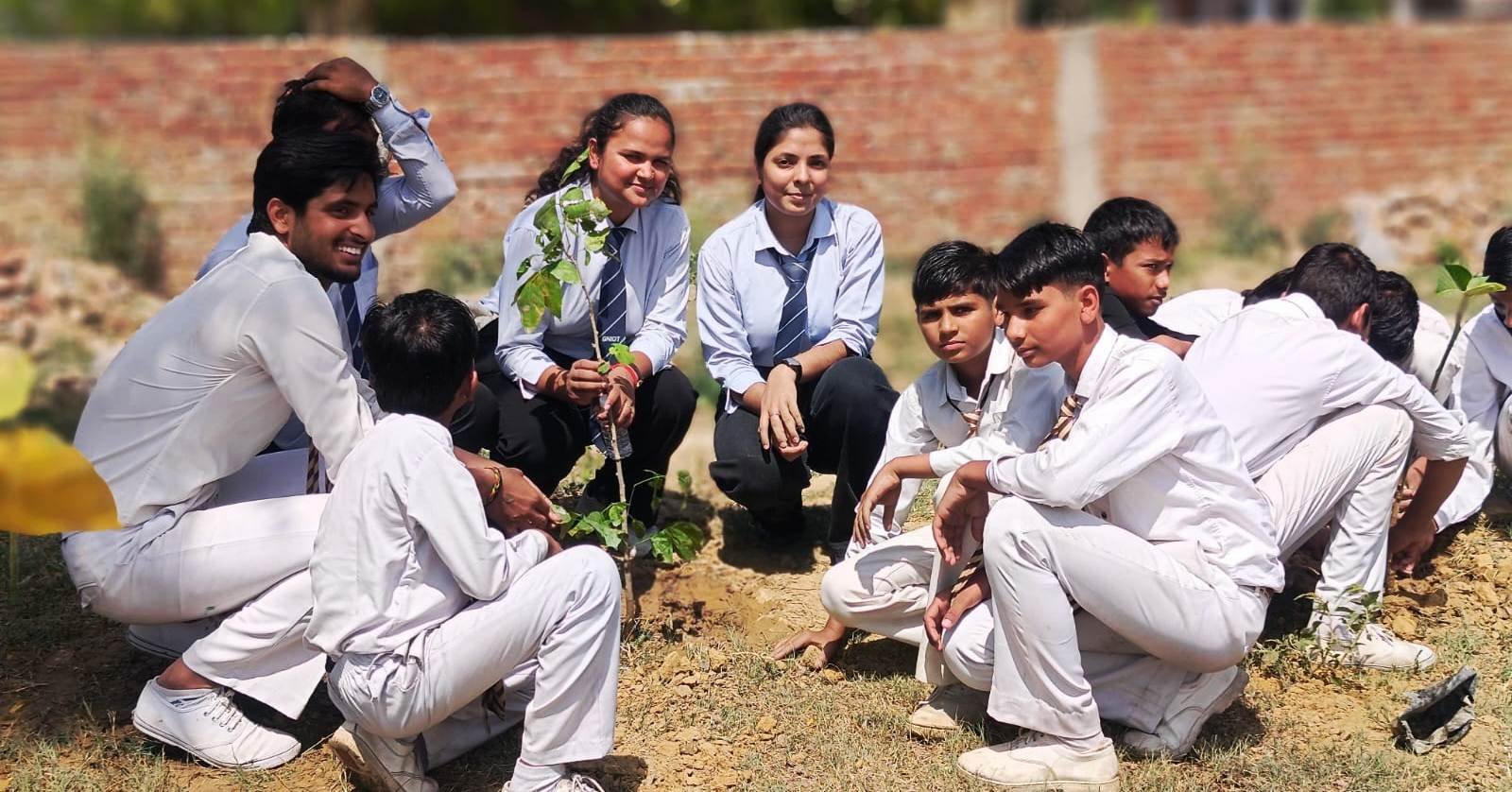ग्रेटर नोएडा- जीएनआईओटी ग्रुप ऑफ इंस्टीट्यूशंस में वृक्षारोपण अभियान का आयोजन I