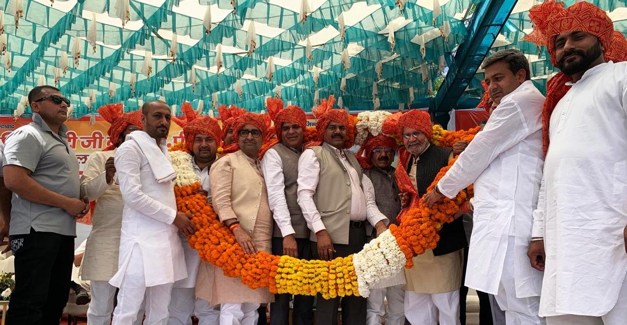 ग्रेटर नोएडा- ग्राम घरबरा में गुर्जर समाज की चिंतन बैठक एवं स्वागत समारोह-GBN एक्स्प्रेस न्यूज संवाददाता