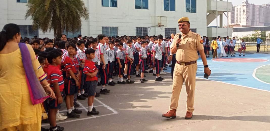 ग्रेटर नोएडा -जी डी गोयंका पब्लिक स्कूल स्वर्ण नगरी, ग्रेटर नोएडा में फायर ड्रिल का आयोजन I