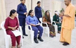 लखनऊ - जनसेवा से दिन की शुरुआत, फिर कार्यकर्ता का दायित्व निभाने प. बंगाल निकले सीएम