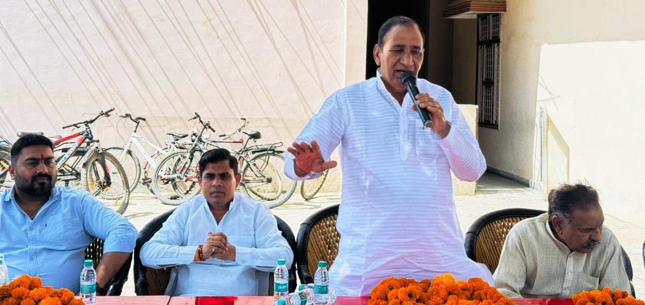 ग्रेटर नोएडा - “गाँव चलो अभियान के तहत दादरी क्षेत्र में जनसंपर्क अभियान-तेजपाल सिंह नागर