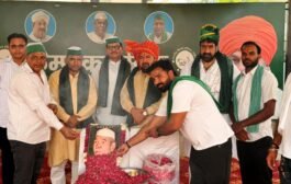 ग्रेटर नोएडा- संघर्ष और स्वाभिमान के प्रतीक थे बाबा टिकैत : अशोक भाटी