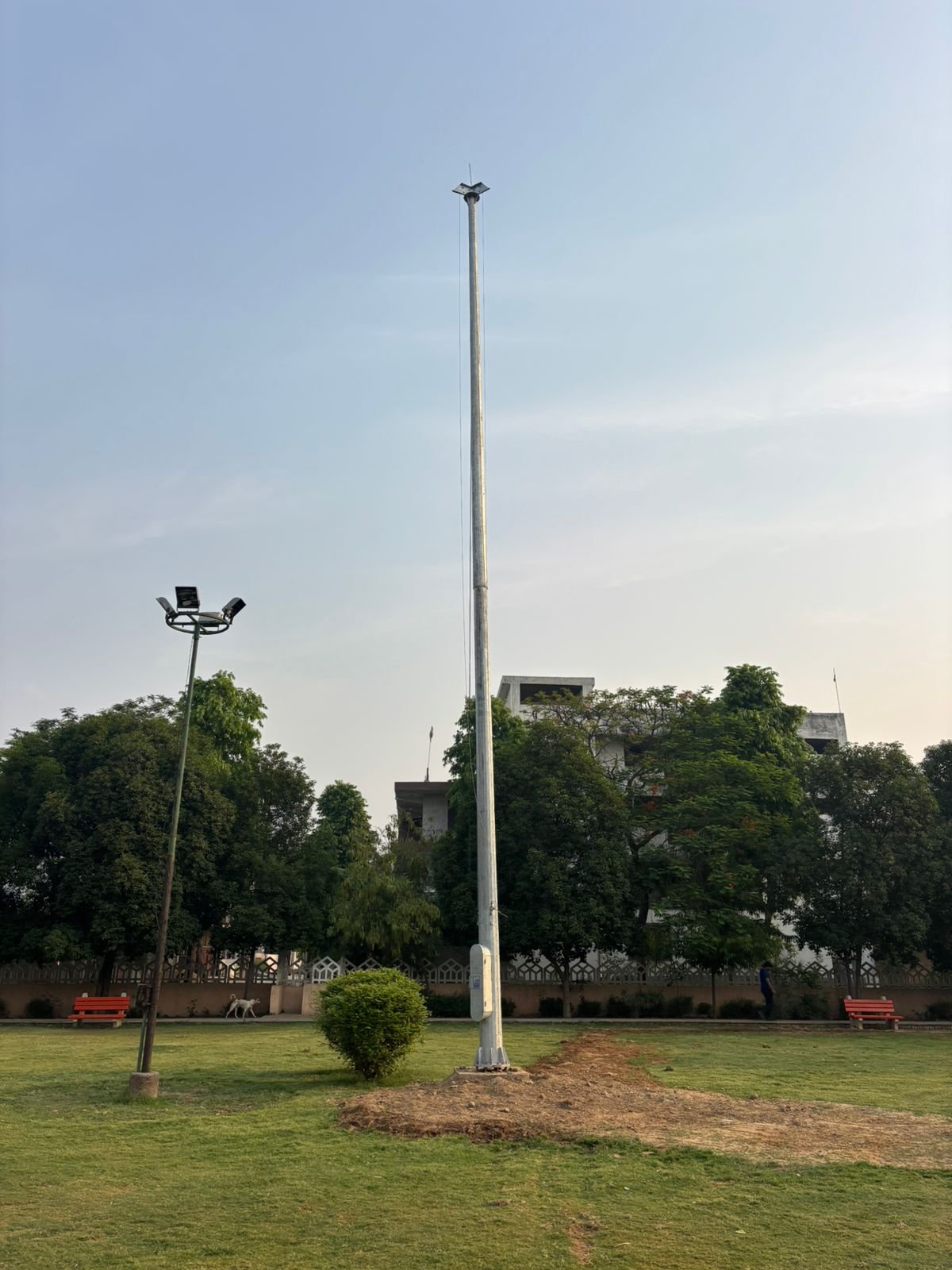 ग्रेटर नोएडा- हाई मास्ट लाइटों से सेक्टर होगा जगमग -कृष्ण नागर