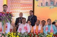 गुवाहाटी- नवनिर्वाचित असम सरकार के शपथ ग्रहण में पहुंचे उत्तर प्रदेश के मुख्यमंत्री