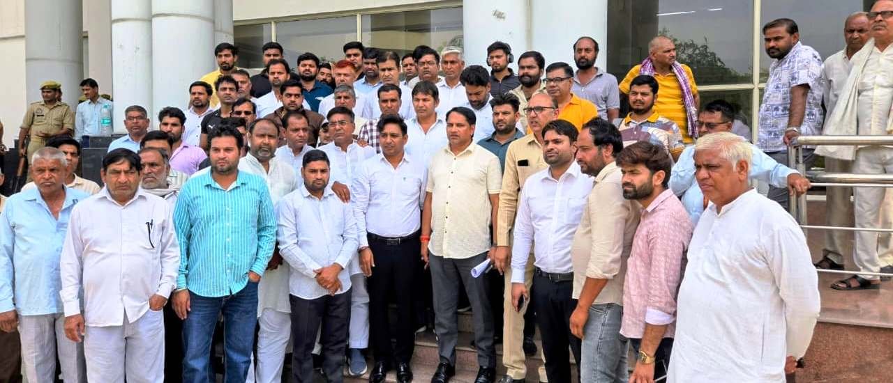 सूरजपुर- करप्शन फ्री इंडिया संगठन के कार्यकर्ताओं की रिहाई के लिए  प्रदर्शन